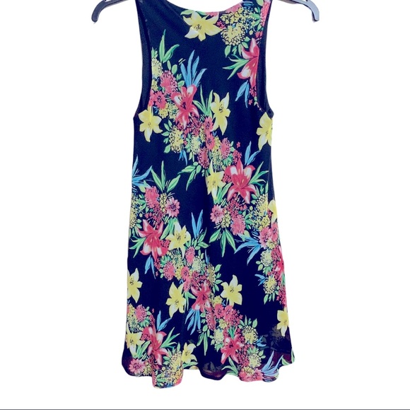 Beautiful Floral Lined Dress by Everly S - Picture 3 of 7